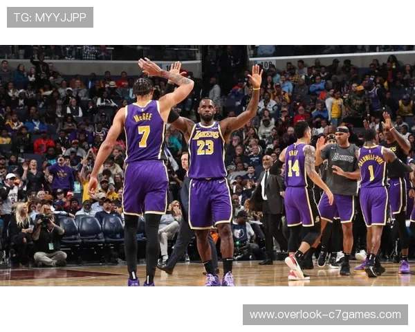 詹姆斯领衔湖人强势反弹西部格局再起波澜全队多点开花冲击季后赛席位