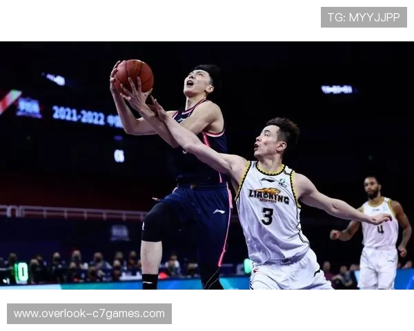 CBA季后赛激战正酣多队争夺总冠军席位球迷热情持续高涨