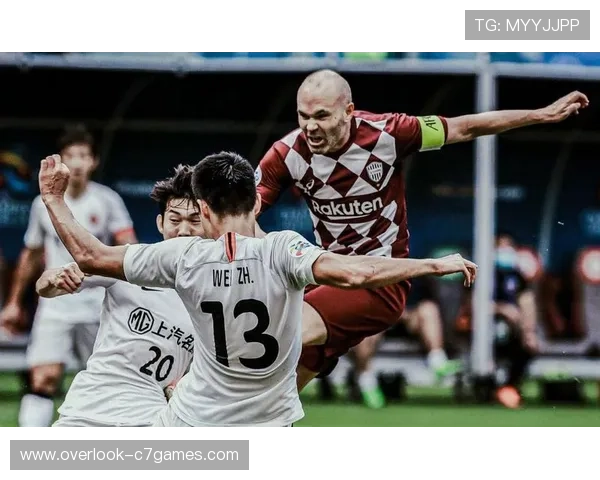 中国足球联赛焦点大战豪门对决引发球迷热议与未来走势分析